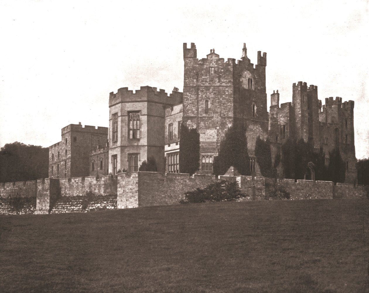 Raby Castle, County Durham, 1894. av Unbekannt