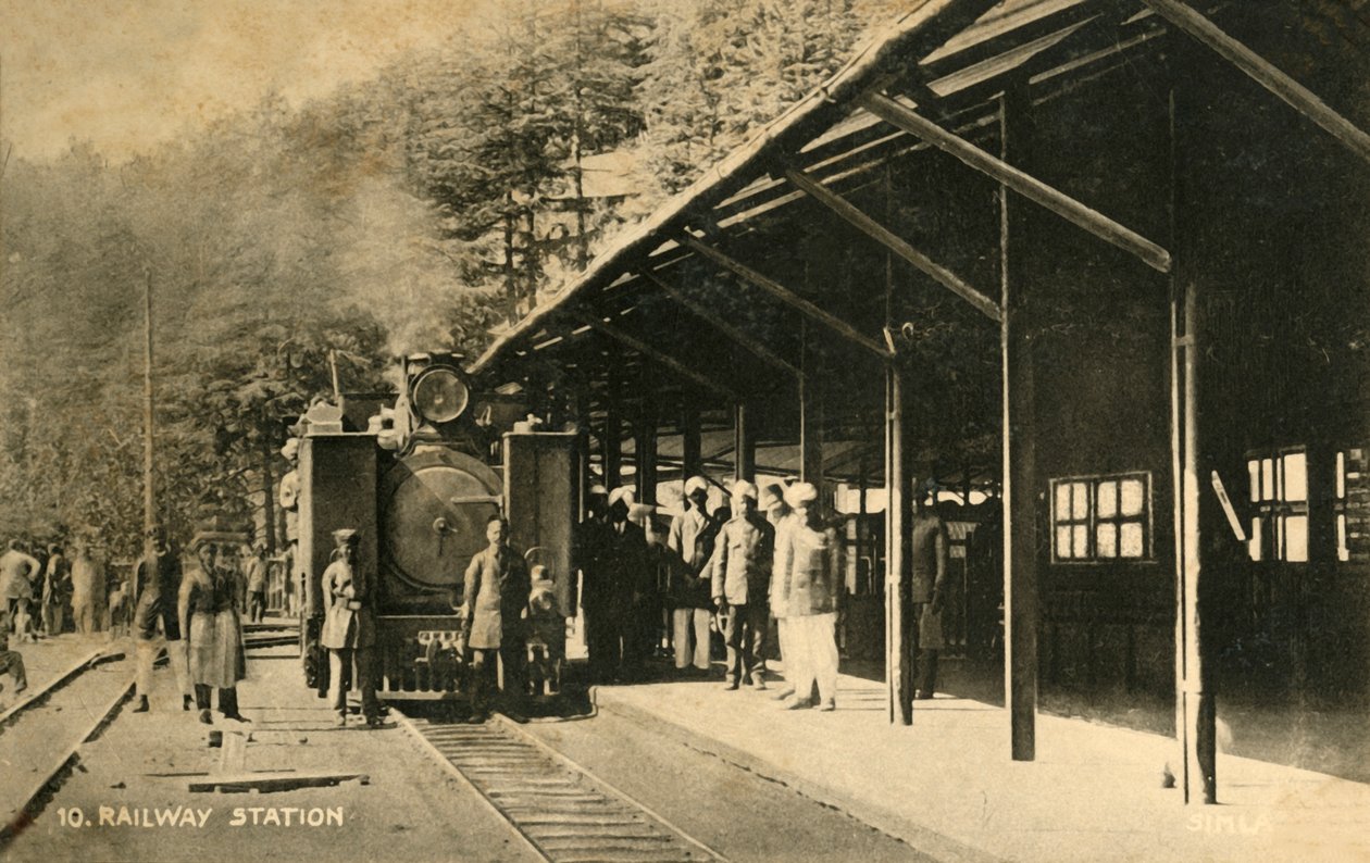 Järnvägsstation, c1918-c1939. av Unbekannt