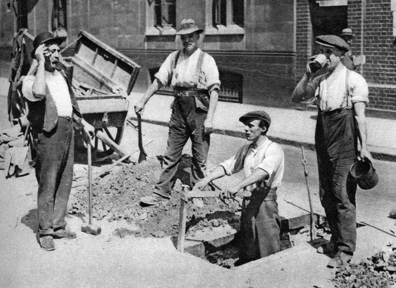 Road menders, London, 1926-1927 av Unbekannt