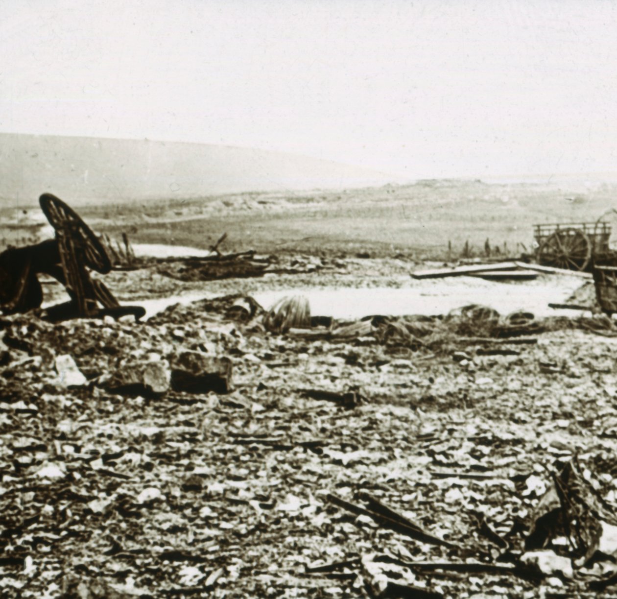 Vägen till Verdun, norra Frankrike, c1914-c1918 av Unbekannt