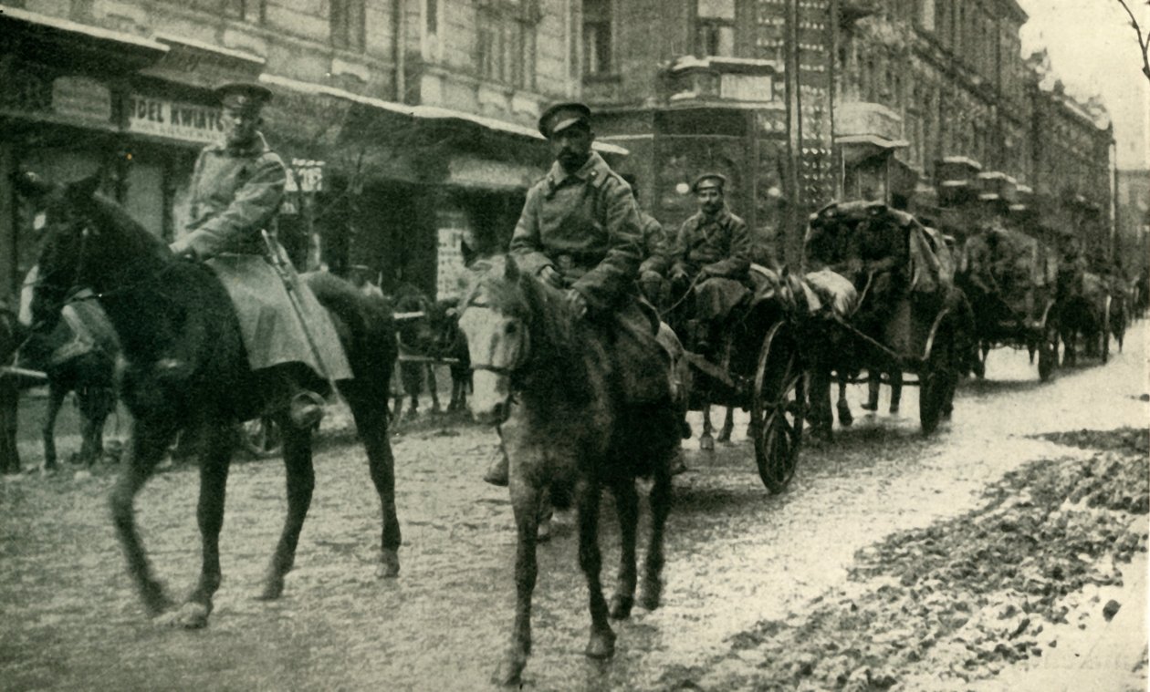 Rysk försörjningskolumn i Przemysl, mars 1915, c1920. av Unbekannt