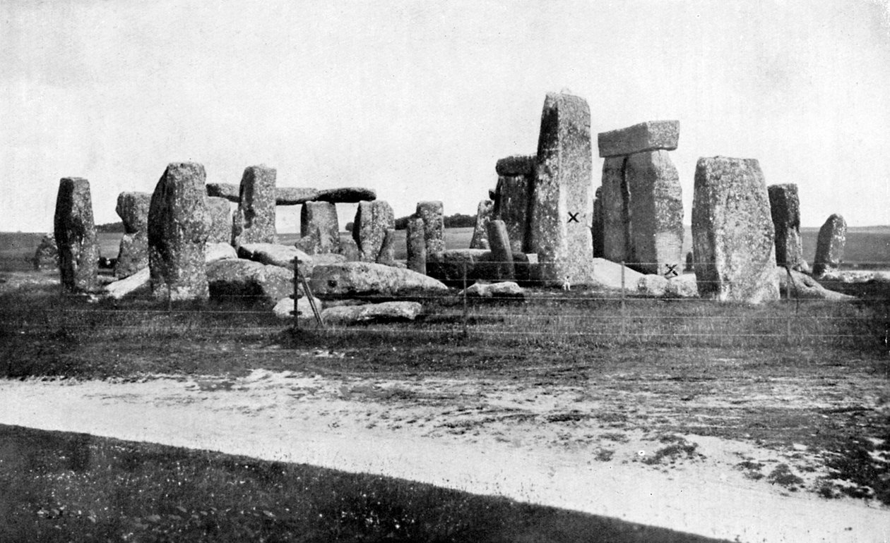 Stonehenge efter restaurering, c1920 av Unbekannt