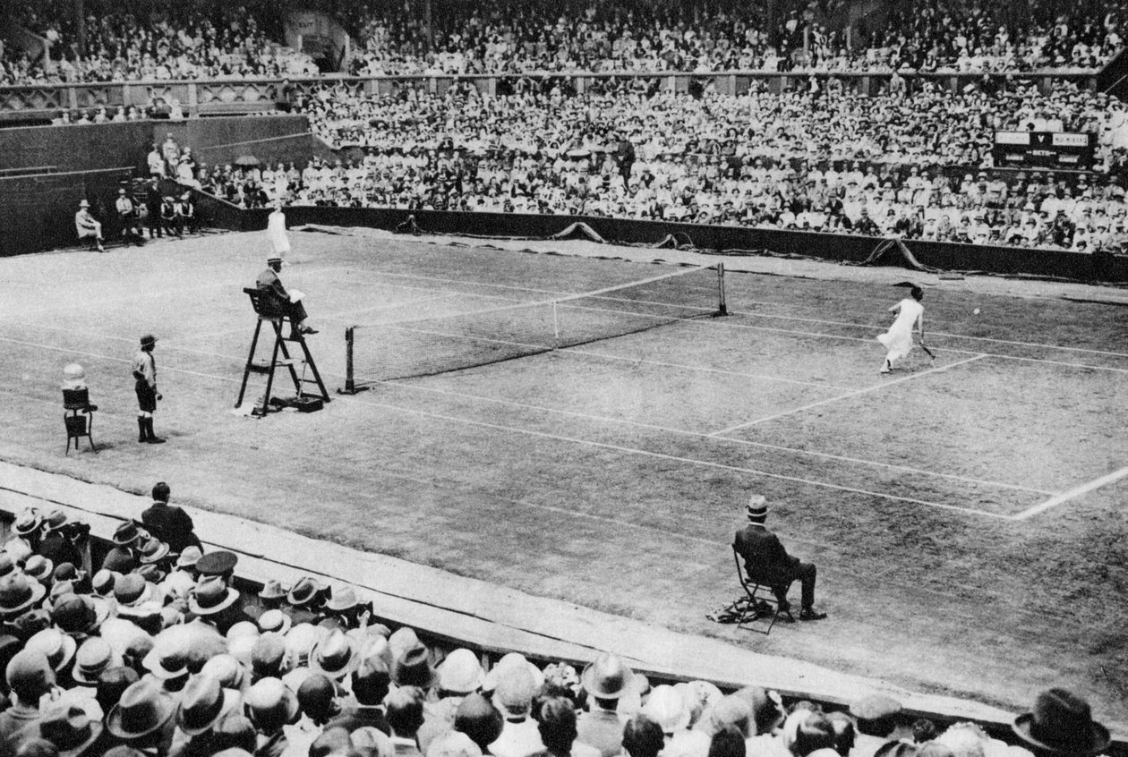 Suzanne Lenglen spelar Miss McKane, Wimbledon, London, 1926-1927 av Unbekannt