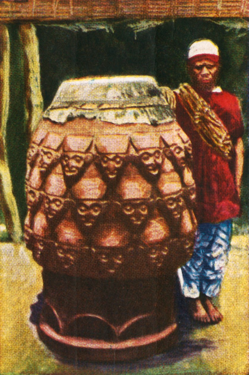 Talande trumma, Kamerun, c1928. av Unbekannt