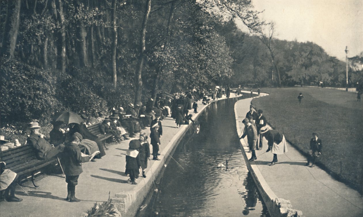 The Brook, Lower Gardens, c1910 av Unbekannt