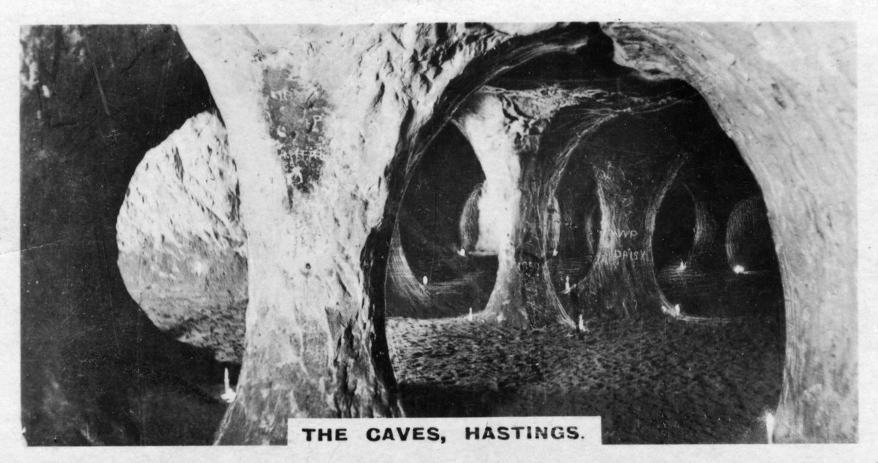 The Caves, Hastings, Sussex, c1920-talet av Unbekannt