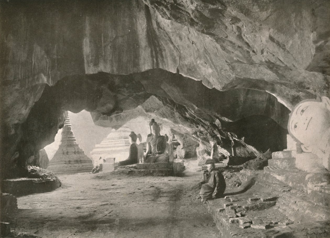 Grottorna i Moulmein, 1900. av Unbekannt
