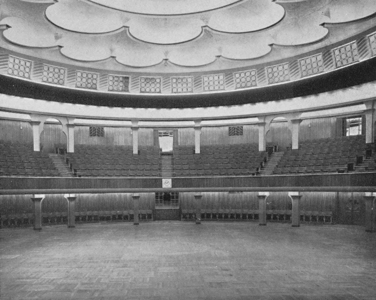 The Dome: Looking From The Platform, 1939 av Unbekannt