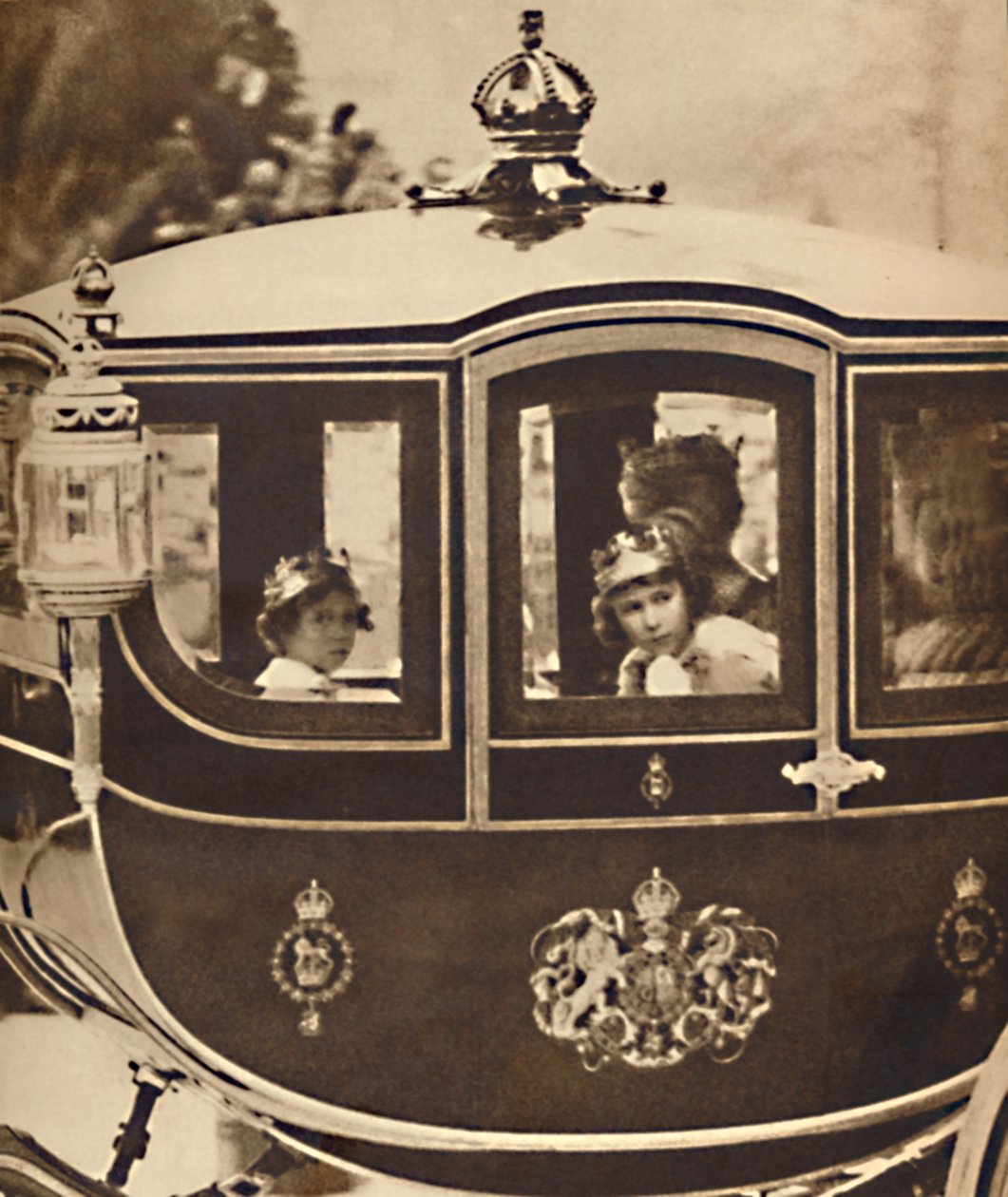 Prinsessorna går förbi den 12 maj 1937 av Unbekannt