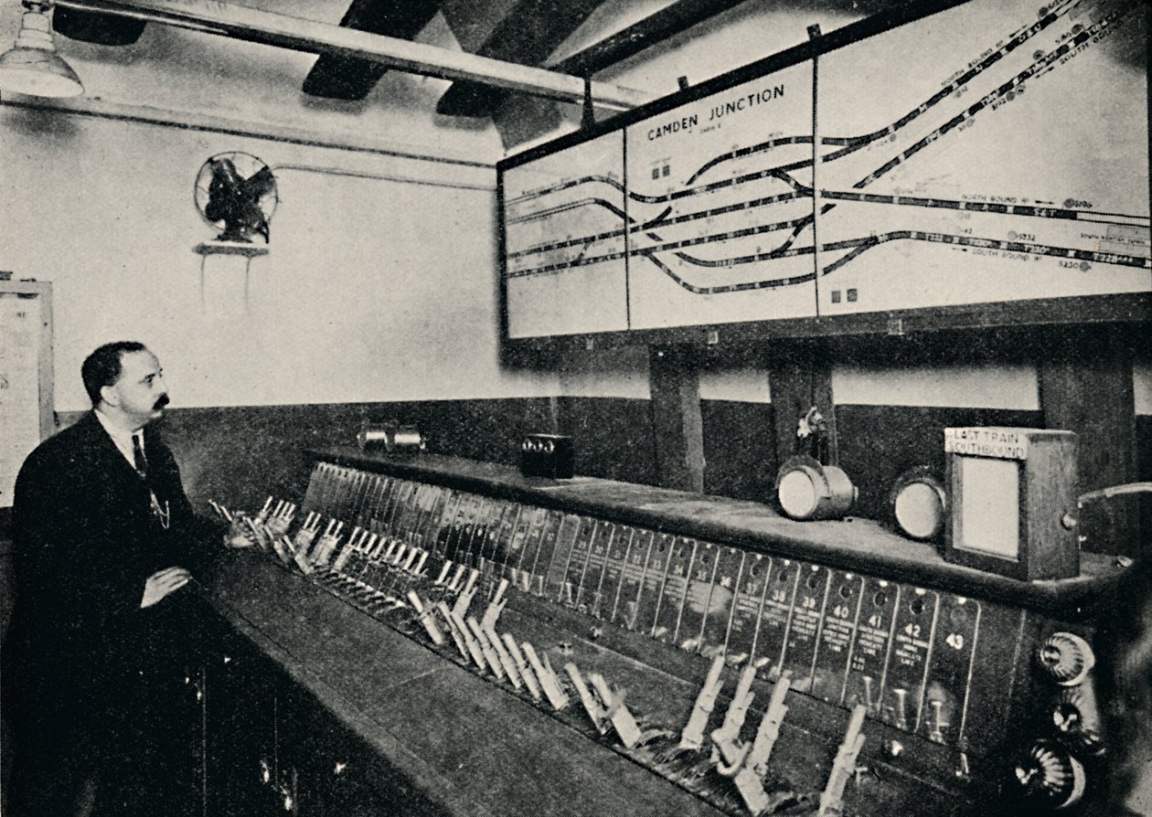 Signalboxen vid en tunnelbanekorsning, 1926 av Unbekannt