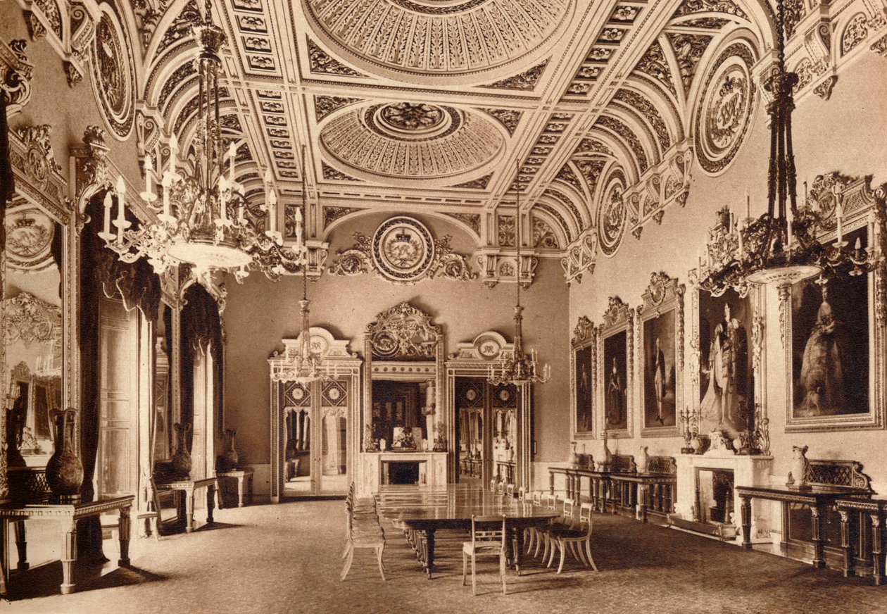 The State Dining Room, Buckingham Palace, 1935 av Unbekannt