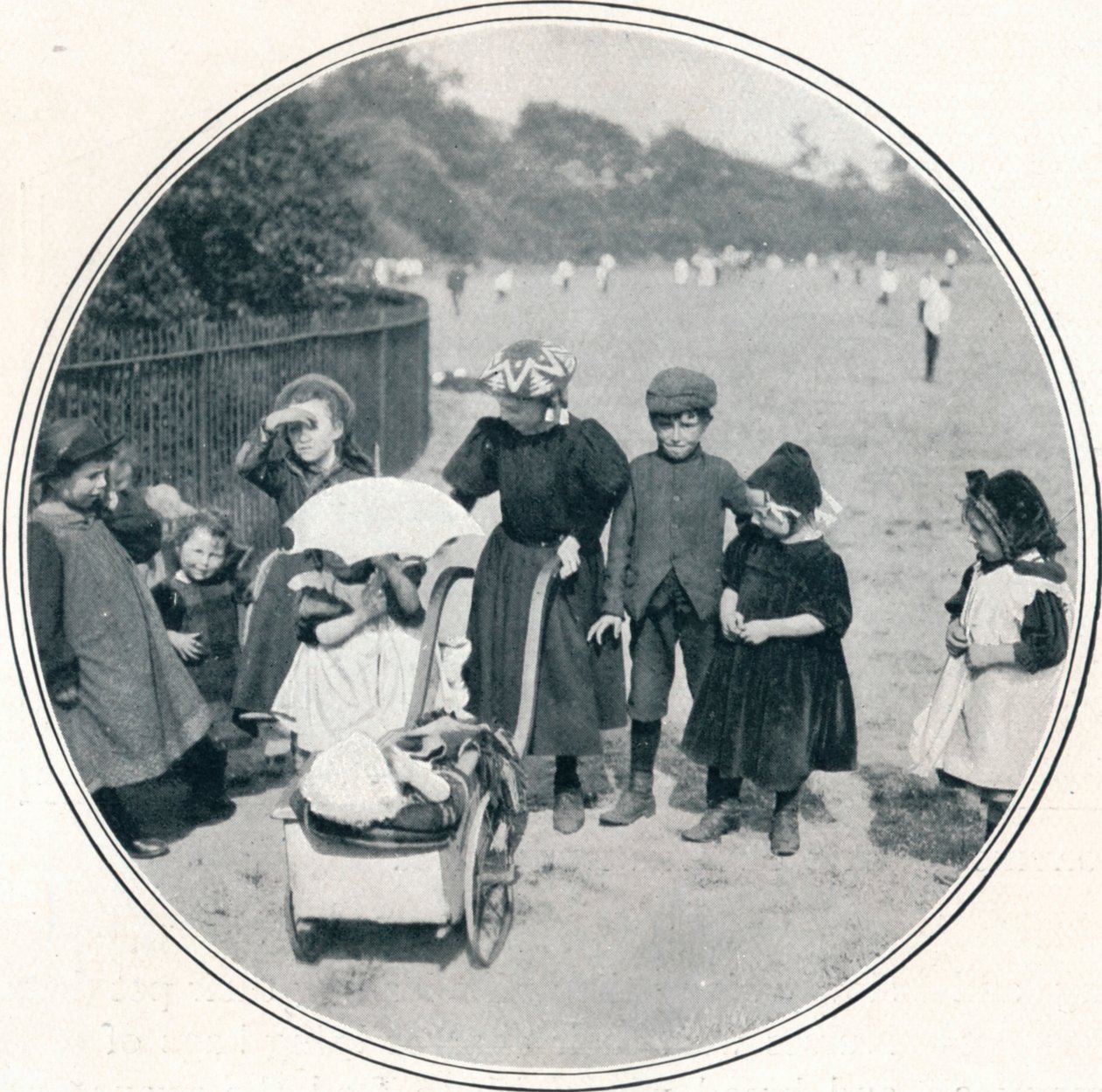 Den lilla mamman, Regents Park, London, c1900 1901 av Unbekannt