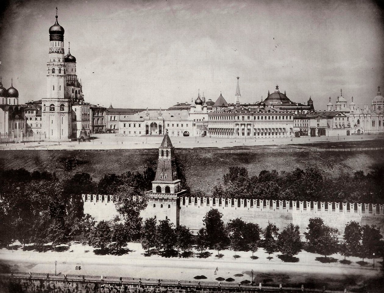 Utsikt över Kreml, Ryssland, c1870-c1875 av Unbekannt