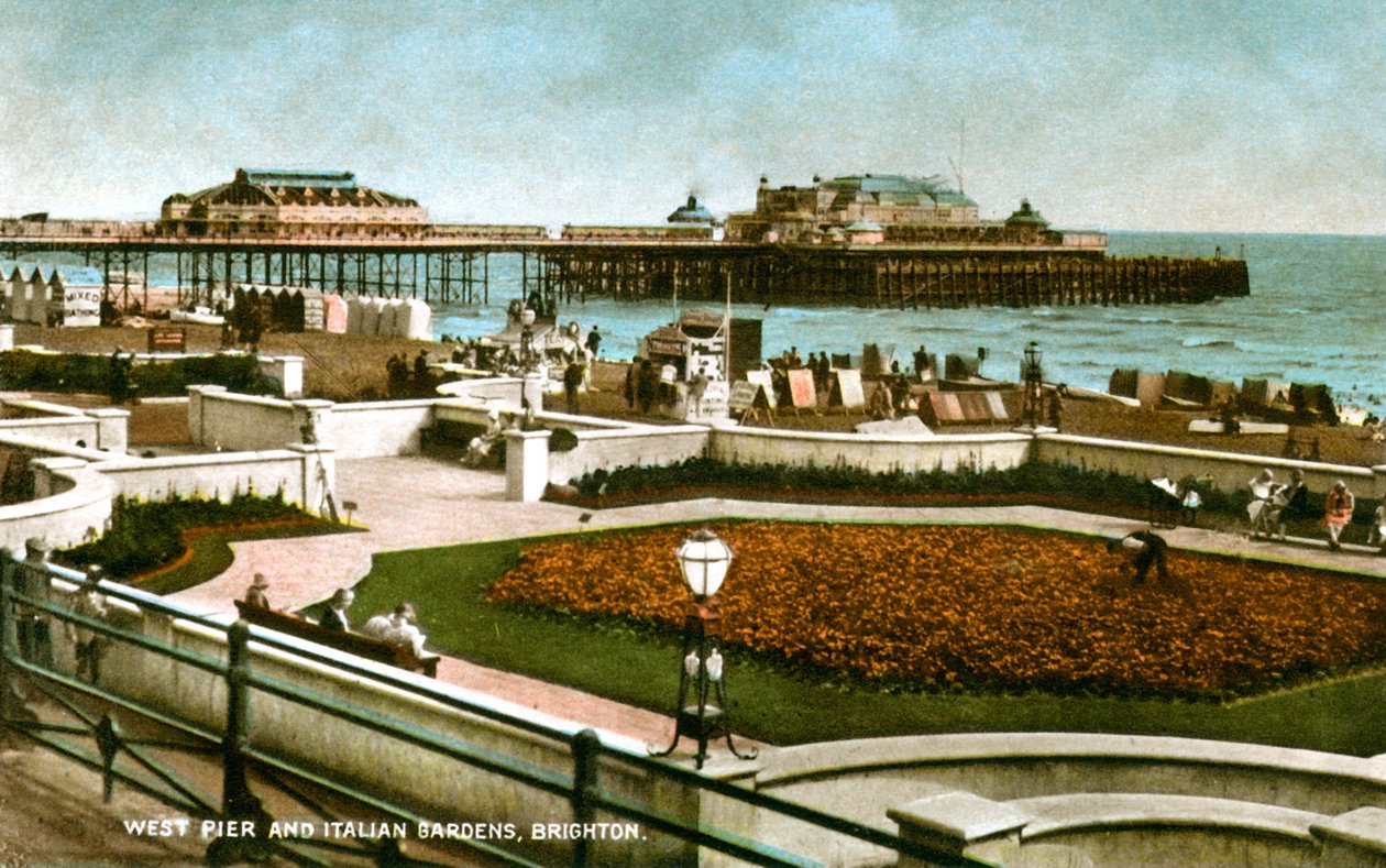West Pier and Italian Gardens, Brighton, Sussex, 1928 av Unbekannt