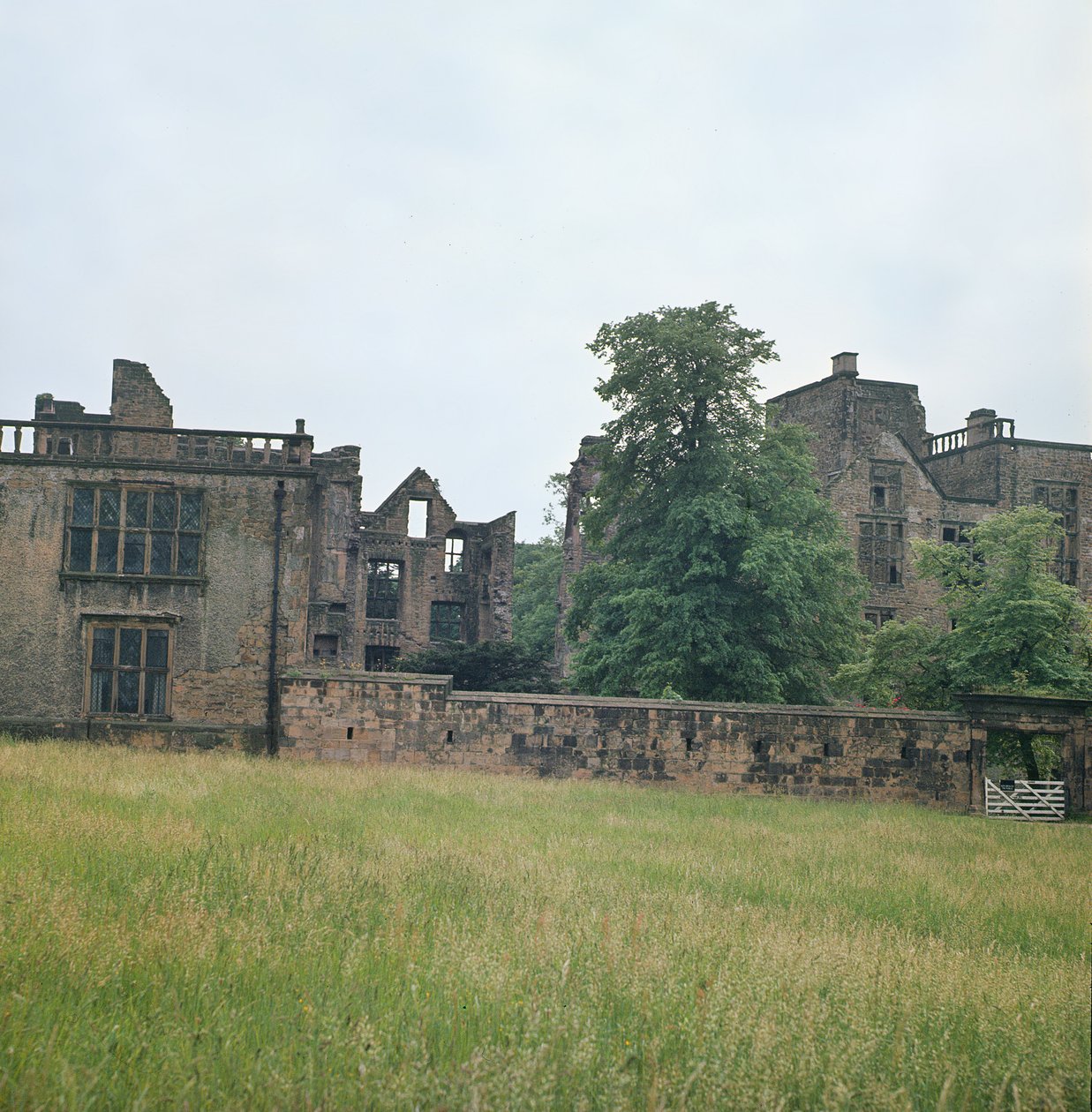 Ruinerna av Old Hardwick Hall av Unbekannt Unbekannt