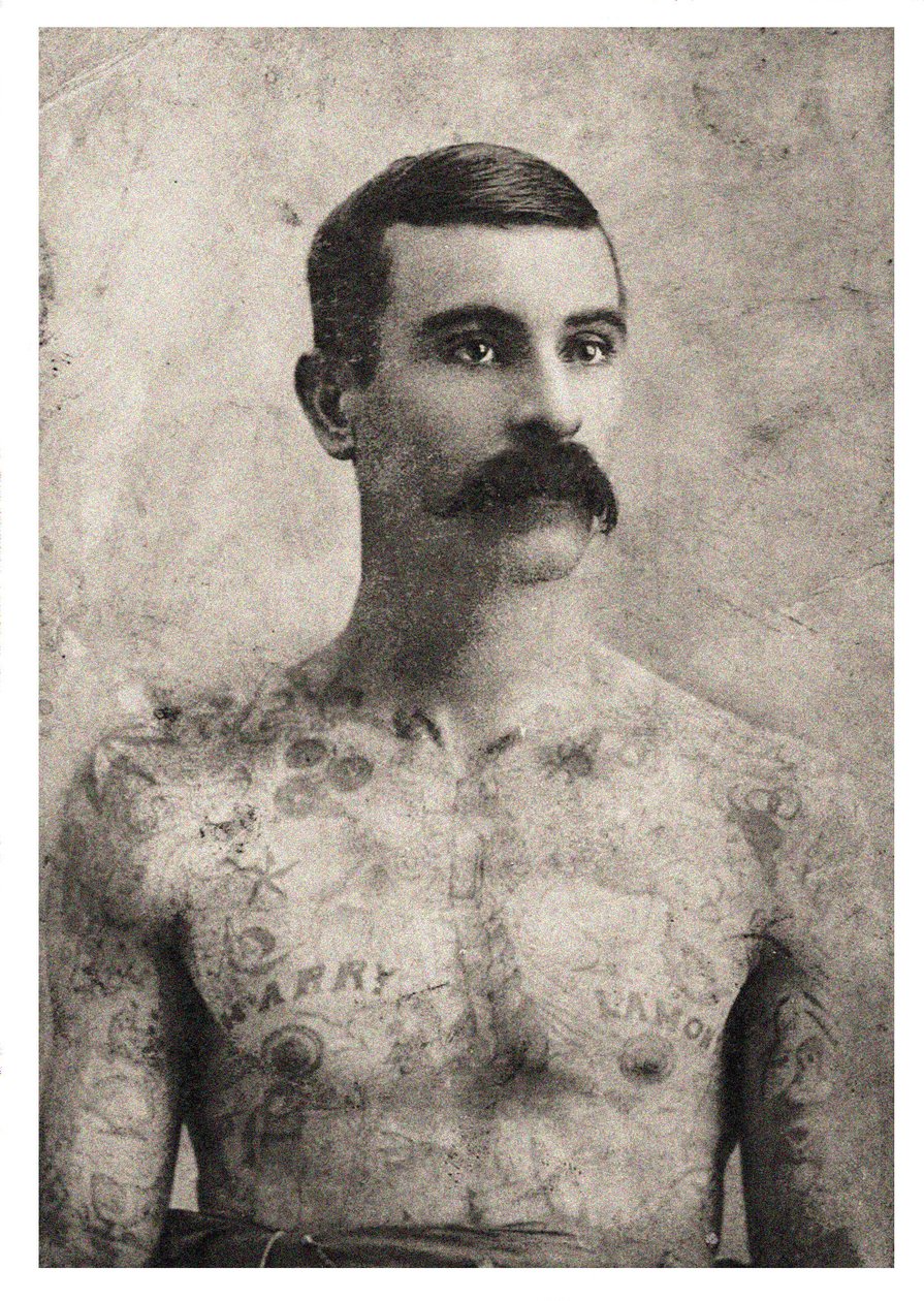 Porträtt av en tatuerad brittisk soldat, c.1909 av Unbekannt Unbekannt