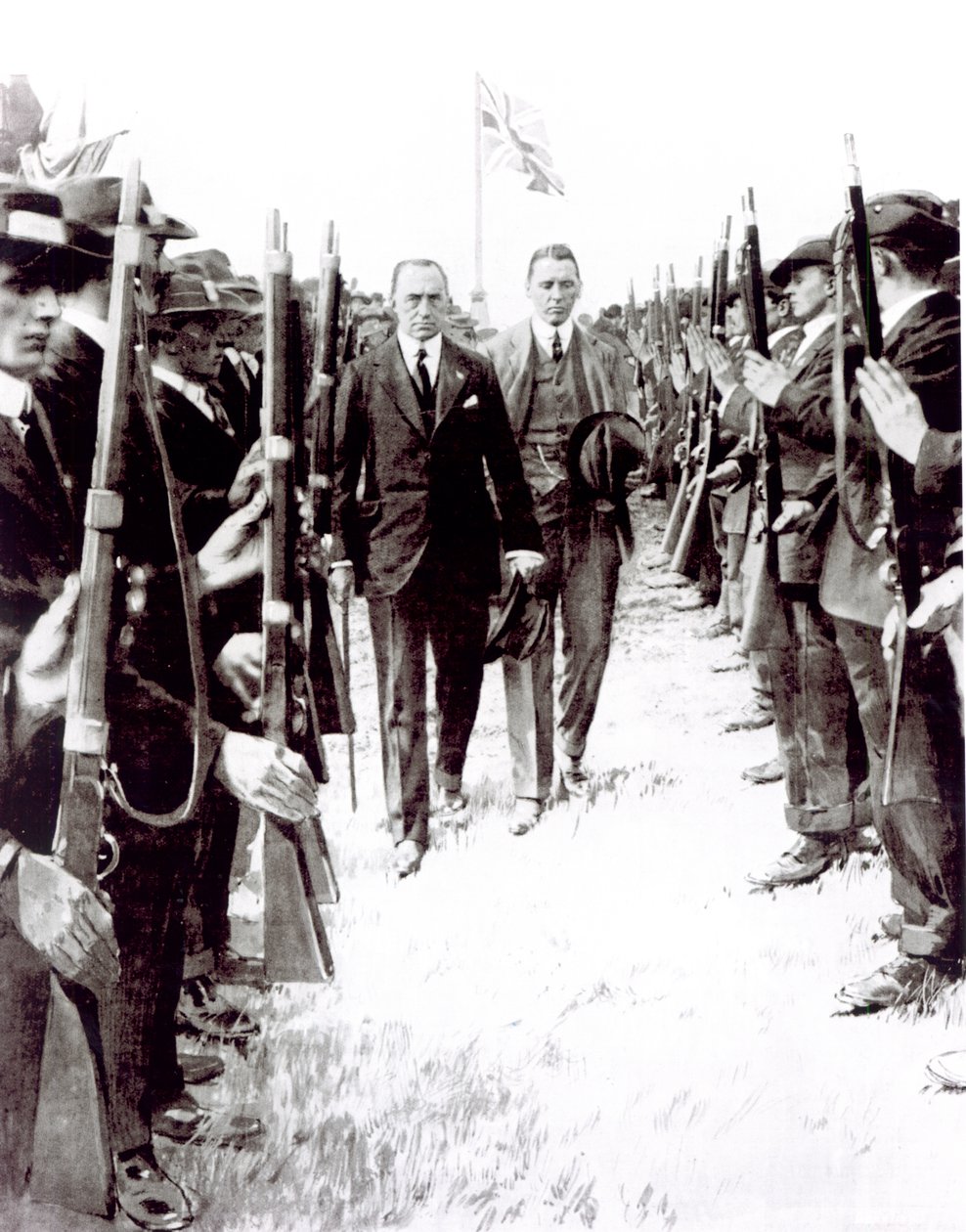 Rörelsen som förde in i att bli regeringens "begränsade uteslutning"-erbjudande till irländska län: Sir Edward Carson av Unbekannt Unbekannt
