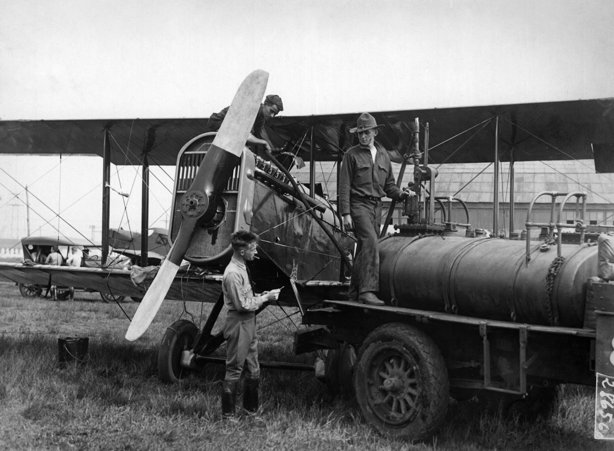 Mitchel Field (Long Island), USA, 15 juli av William M. Timlin