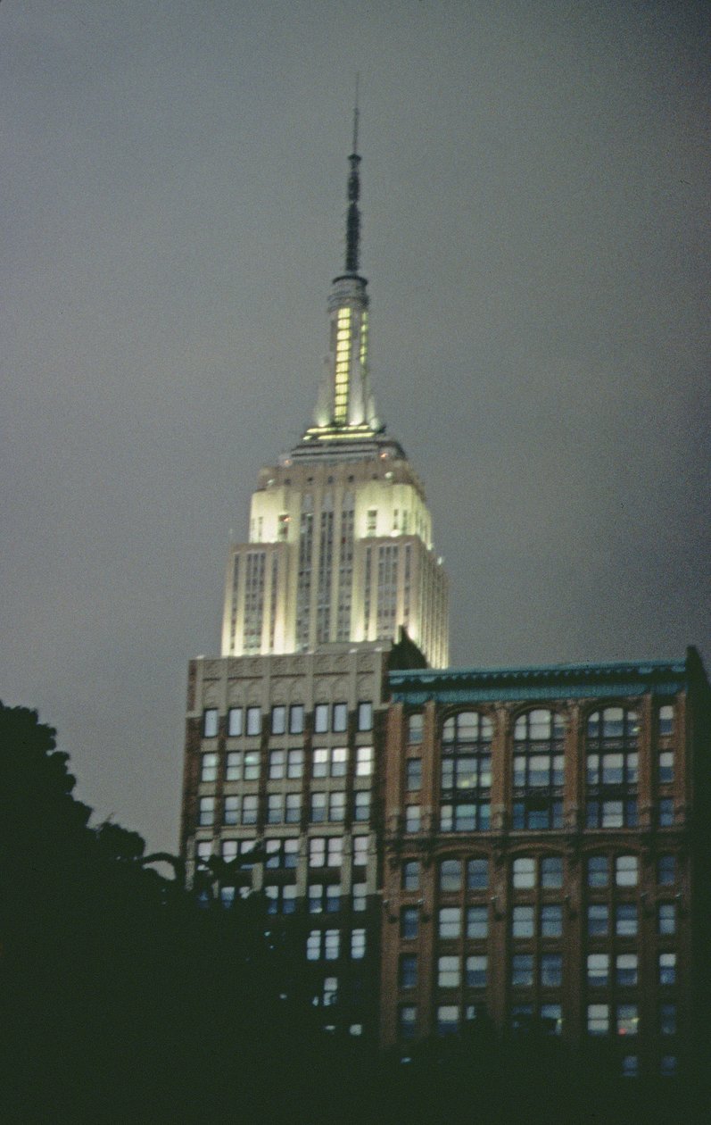Empire State Building by Night (foto) av Unbekannt