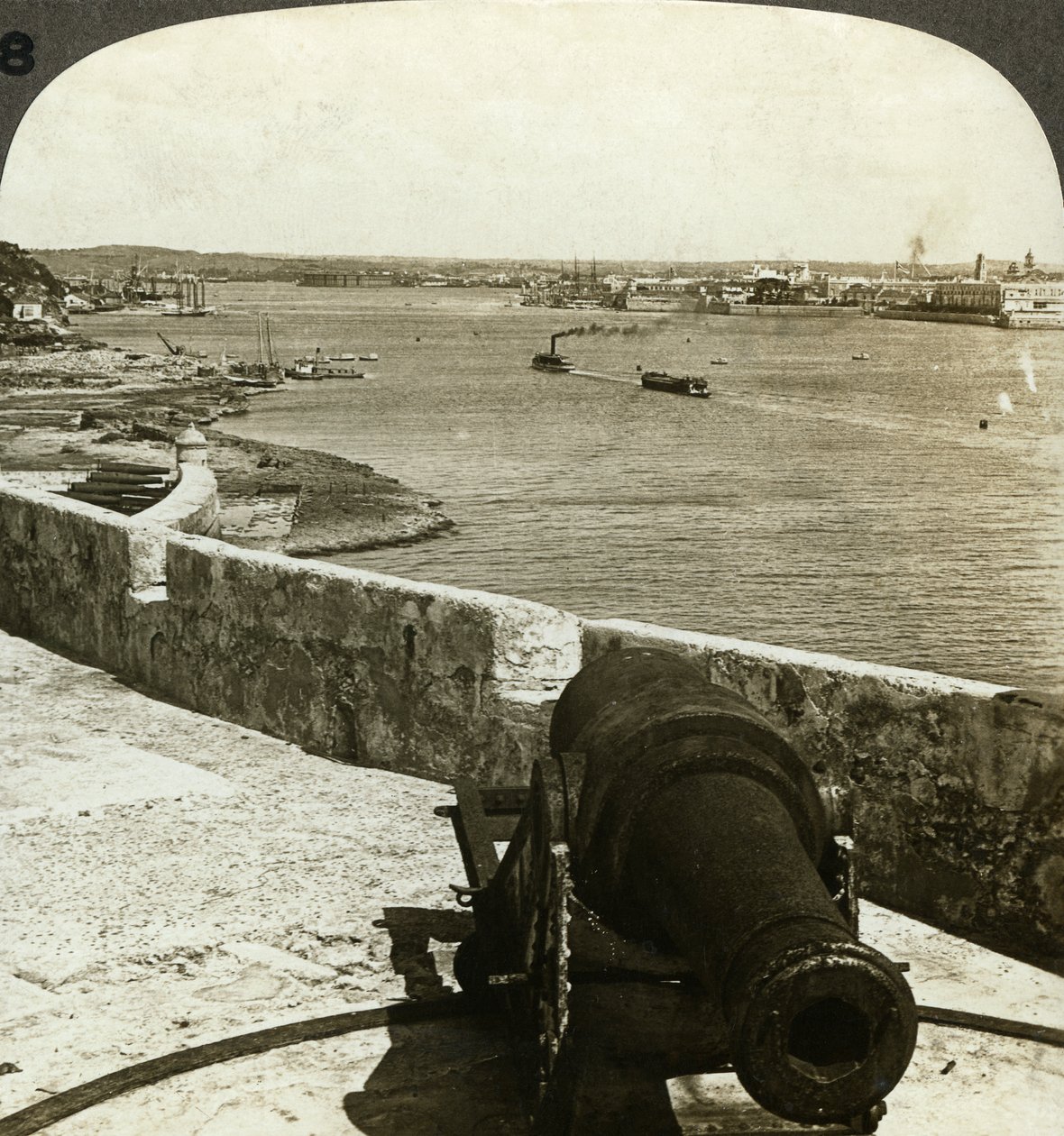 Cannon, Morro Castle, Havanna, Kuba. av Underwood and Underwood