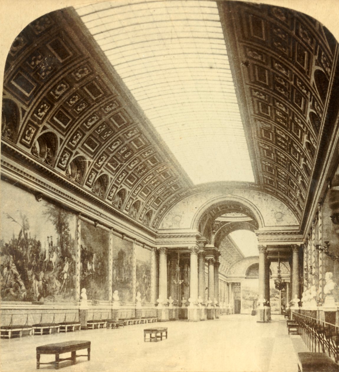 Gallery of Battles, Versailles, c1900. av Underwood and Underwood