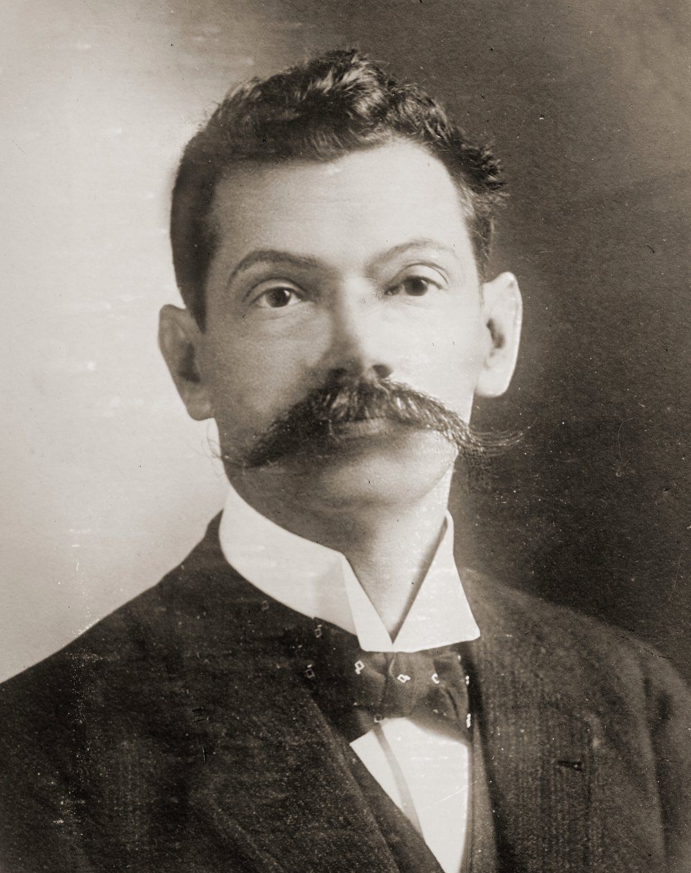 Porträtt av Dr Francisco Bertrand Barahona c.1910 av Unknown