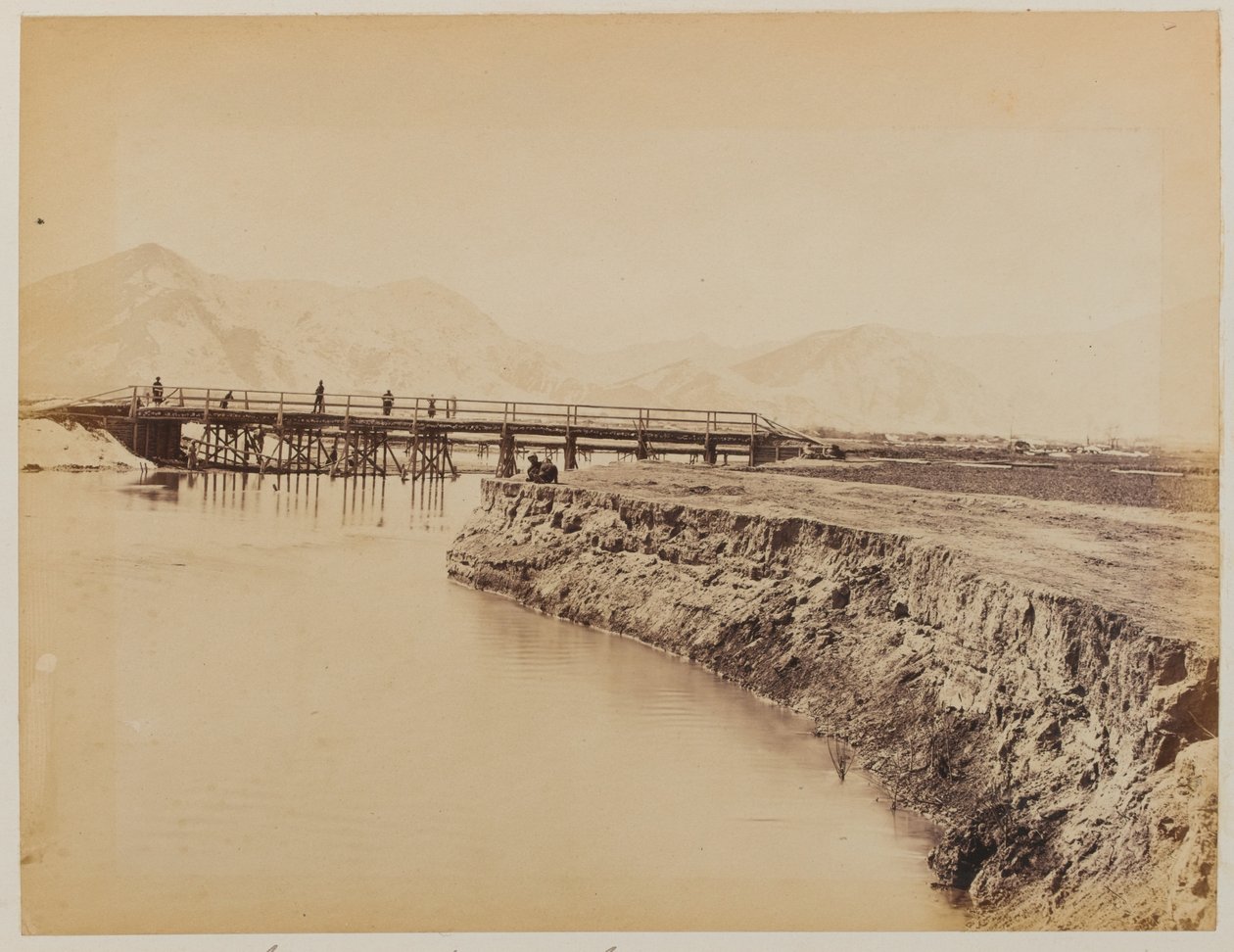 Bro över floden Kabul av Unknown photographer