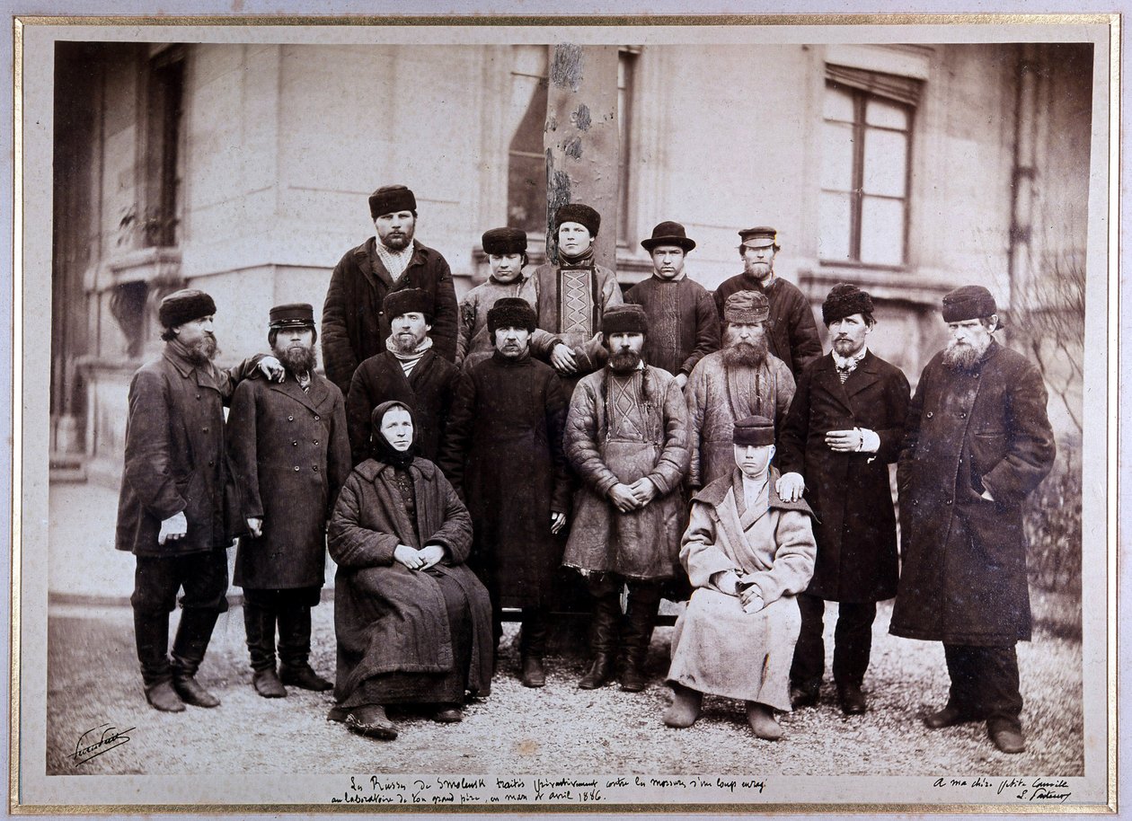 Ryssar i Smolensk, avhandlingar mot rabies av Unknown photographer