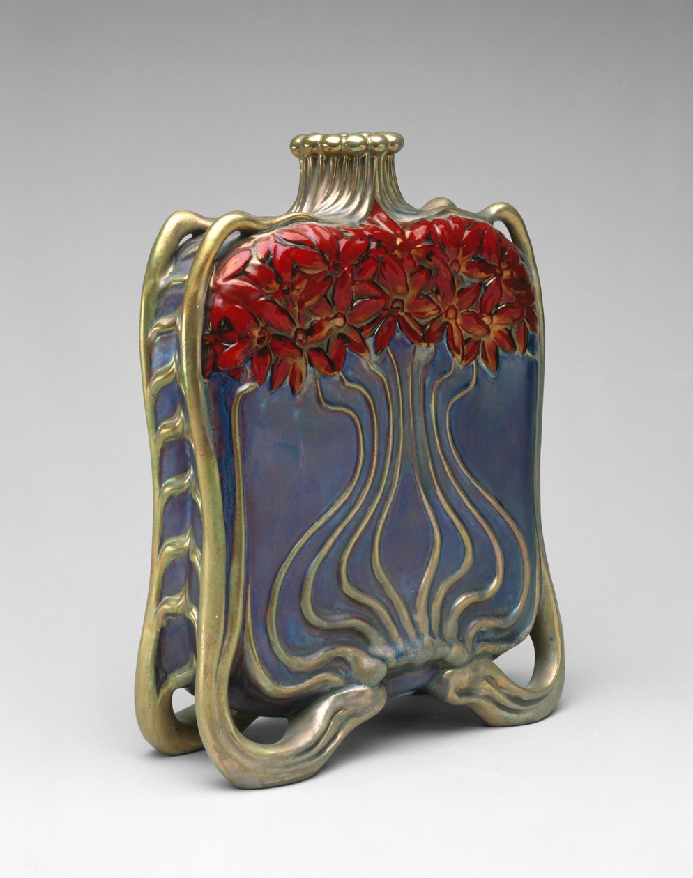 Flaska, 1890-1900 (porslin) av Vilmos Zsolnay