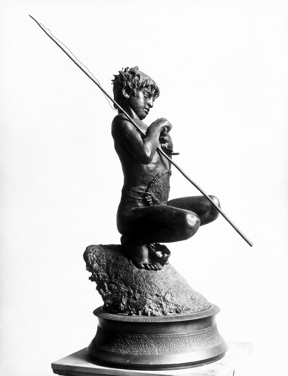 Den lilla fiskaren (brons) av Vincenzo Gemito