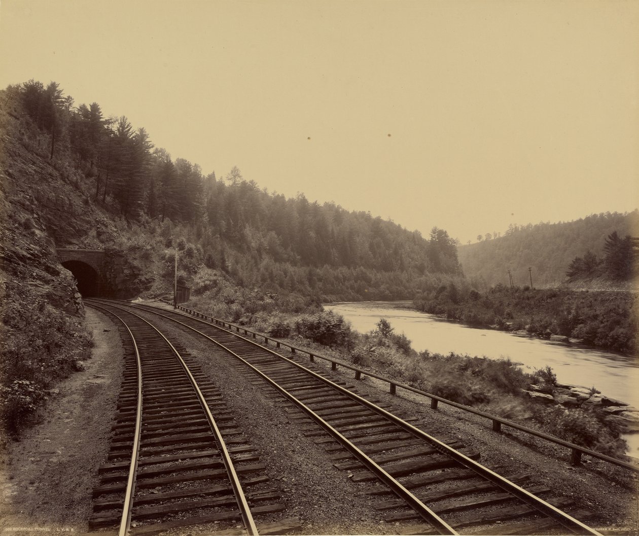 Rockport Tunnel. av William H. Rau