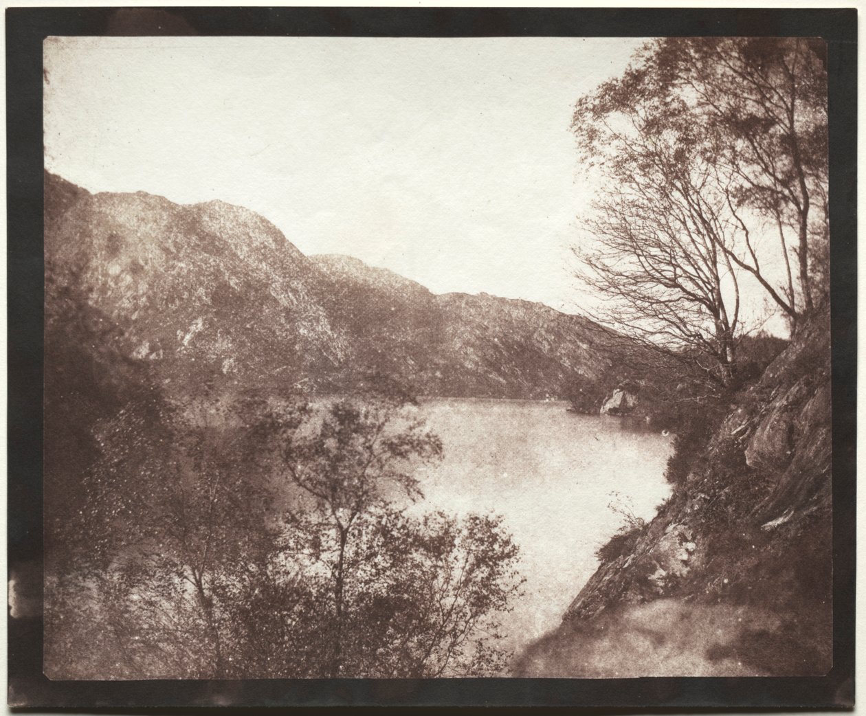 Loch Katrine, 1844. av William Henry Fox Talbot