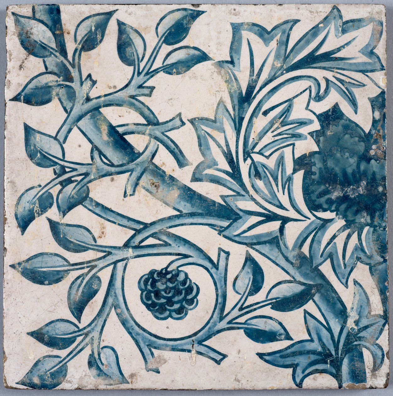 Blått blommotiv. Kakel, 1870-1880-tal. av William Morris