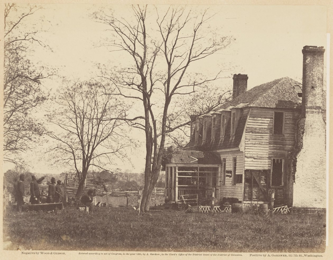 Moore House, Yorktown, där Cornwallis undertecknade kapitulationen, maj 1862 (albumintryck monterat på vävt papper) av Wood and Gibson Wood and Gibson