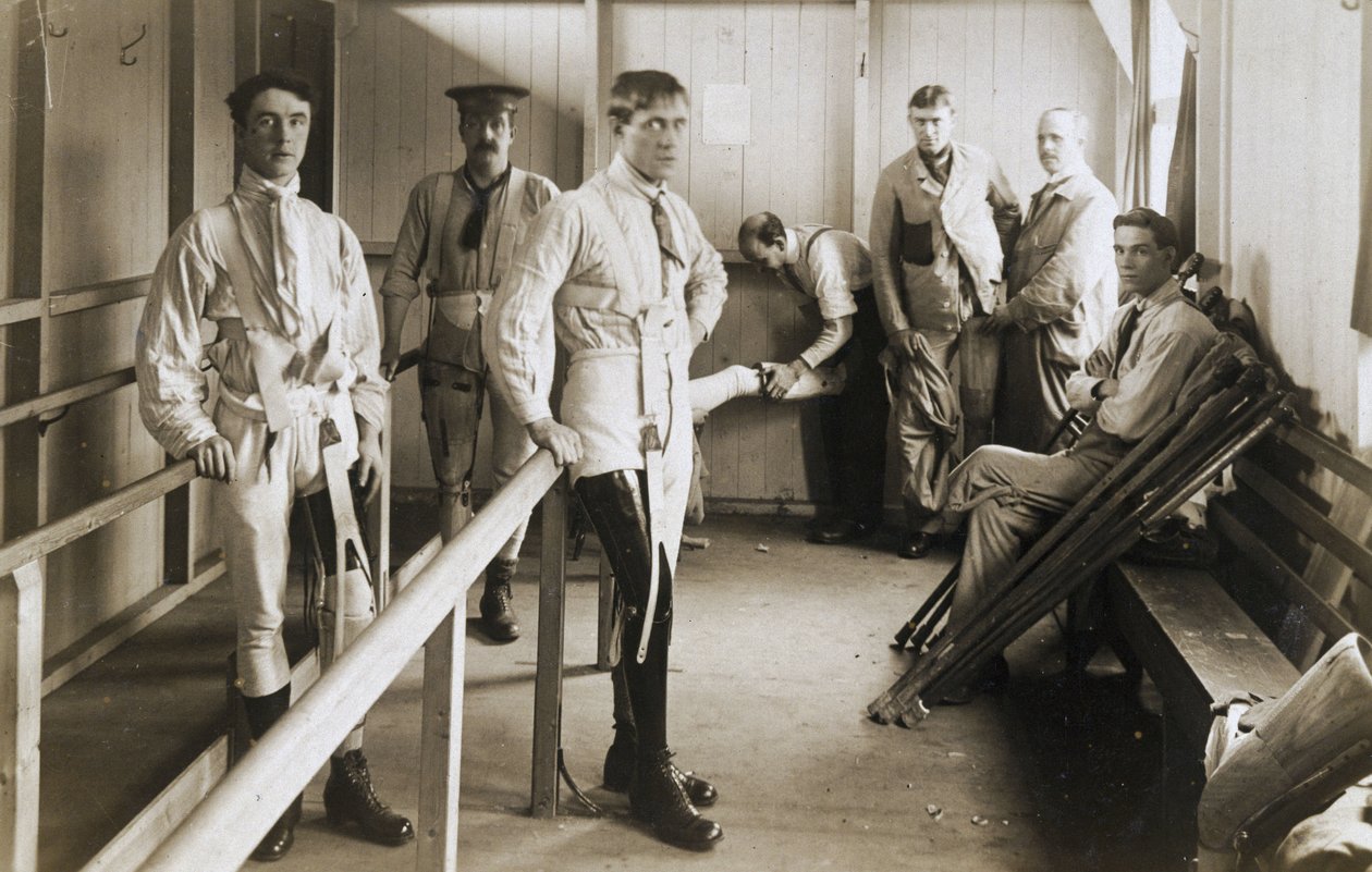 Proteser Soldater som bär konstgjorda ben, c 1915-1918 av Ferdinand Georg Waldmuller