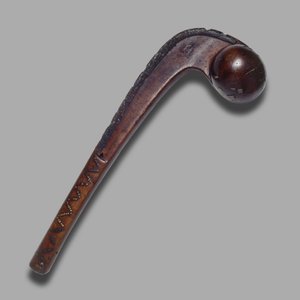 Tomahawkklubb med bollhuvud (trä och mässing)