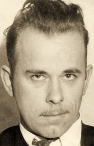 Porträtt av John Dillinger (1903 – 34)