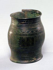 Fatformad armbindel, Hallstatt Culture, från Jura (metall)