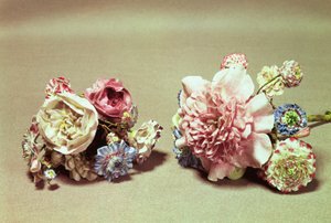 Två klasar Vincennes-blommor (porslin)