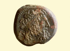 Hellenistiskt mynt med Zeus huvud (metall)