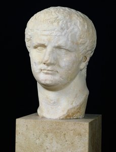 Titus huvud (39-81) (marmor)