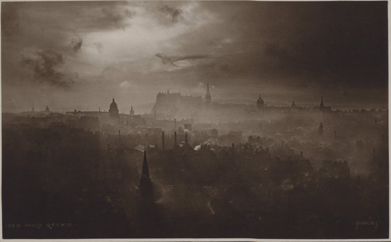 Auld Reekie (s/v foto) av (after) English photographer