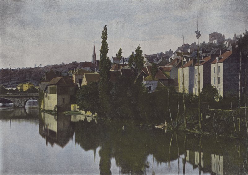 Argenton-sur-Creuse (färgad bild) av (after) French Photographer