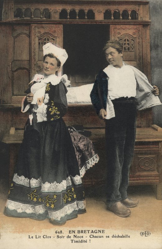 Traditionell bretonsk klänning av French Photographer
