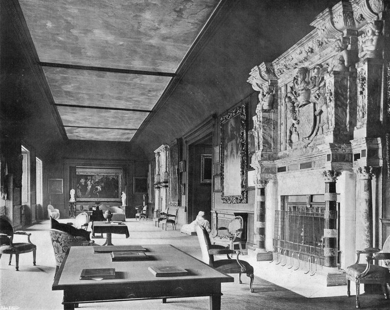 Cobham Hall: The Long Gallery av Charles Latham