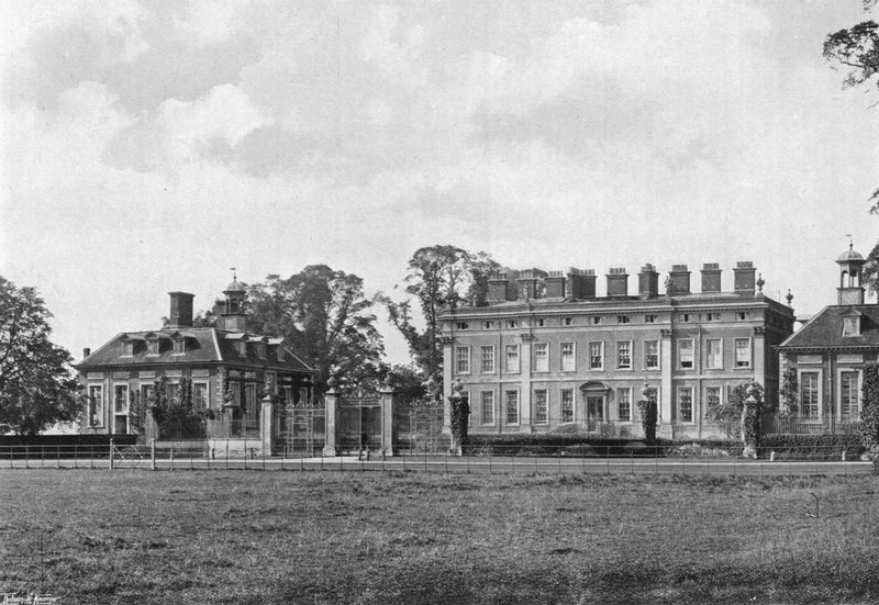 East Front av Charles Latham