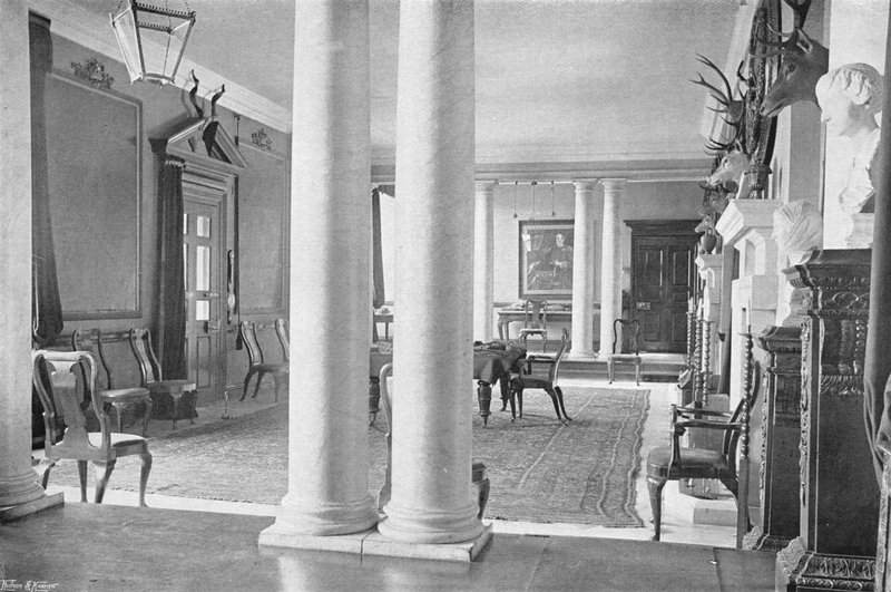 Entréhall av Charles Latham