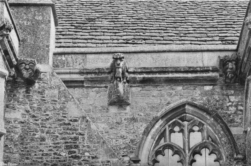 Gargoyles av Charles Latham