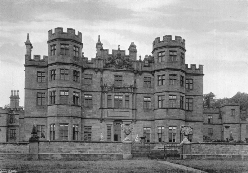 Methley Hall av Charles Latham