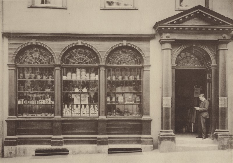 Shop at Lewes  av Charles Latham